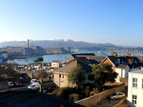 Pure B - Exceptional views of Tamar & Royal William Yard with Free Parking & Wifi